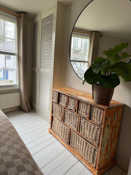Spring Crescent Cottage In Rye Eksteriør billede